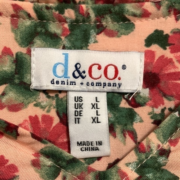 3/$28❤️D&Co multicolor floral print V-neck, long sleeve top size L - Picture 7 of 7